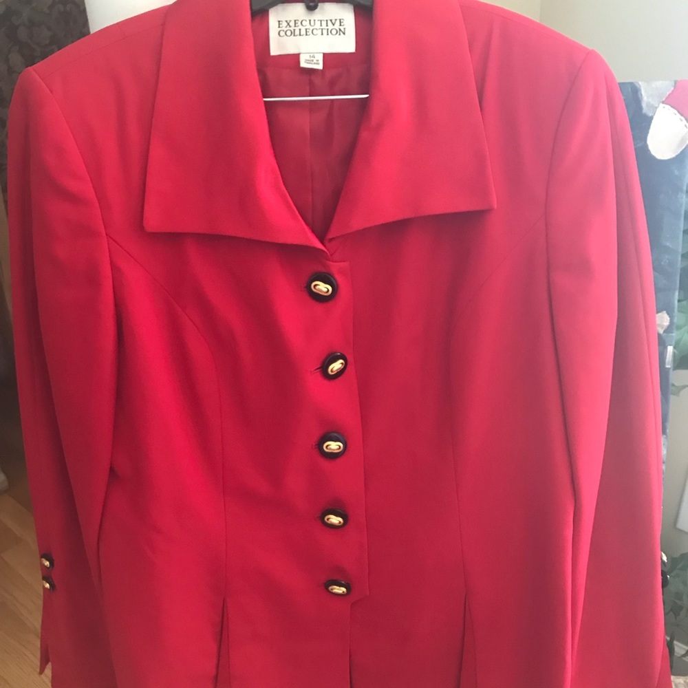 Executive Collection 2 pc Ladies suit